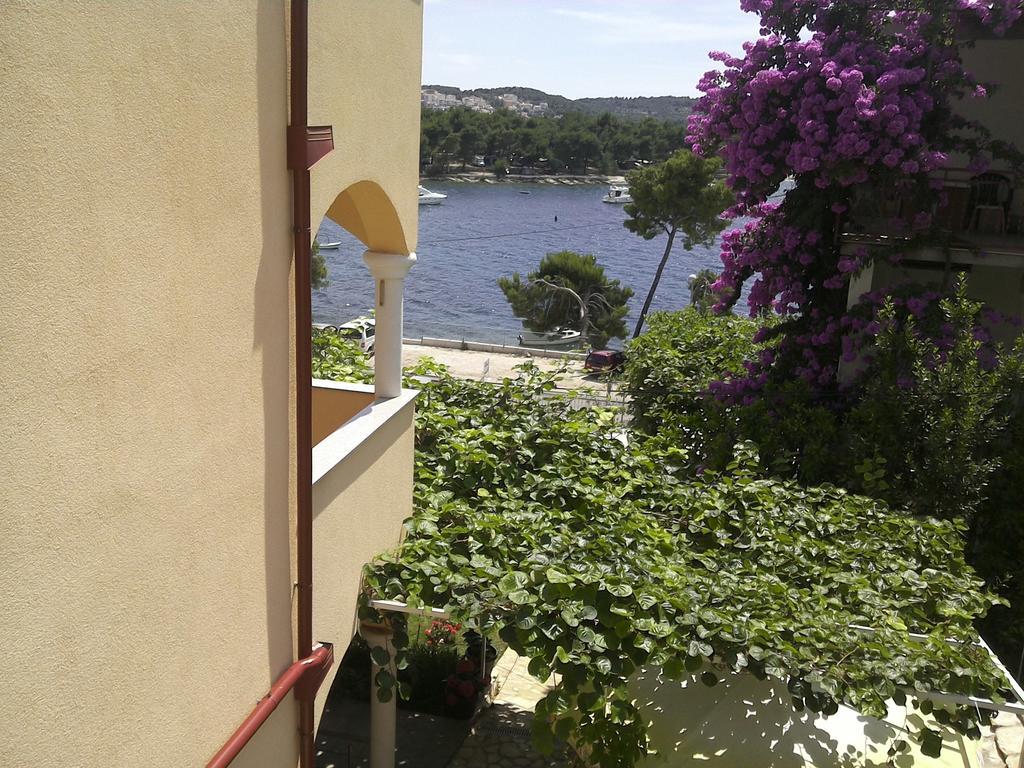 Apartments Saldun Trogir Exterior photo
