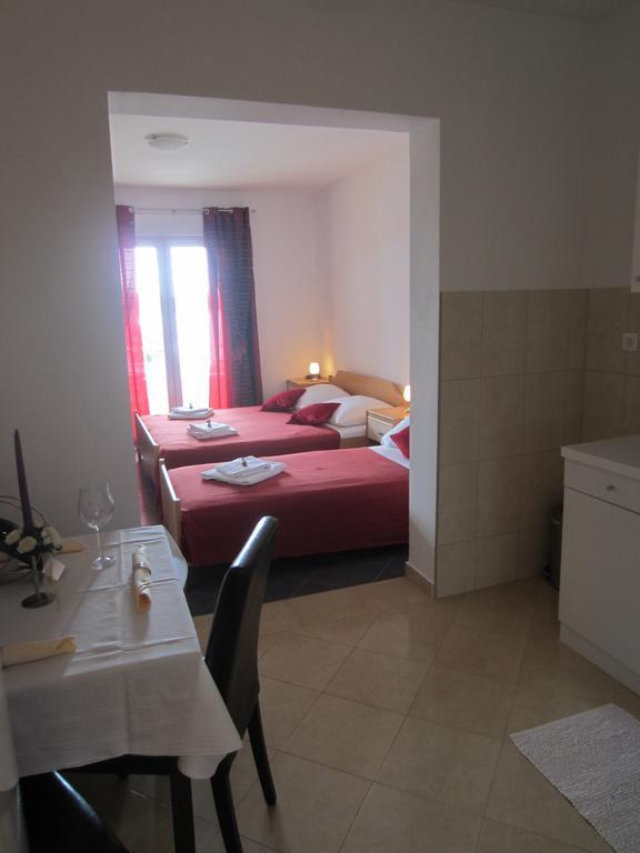 Apartments Saldun Trogir Exterior photo