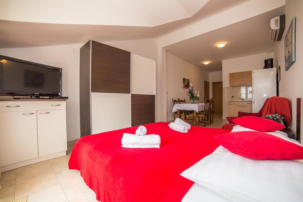 Apartments Saldun Trogir Exterior photo
