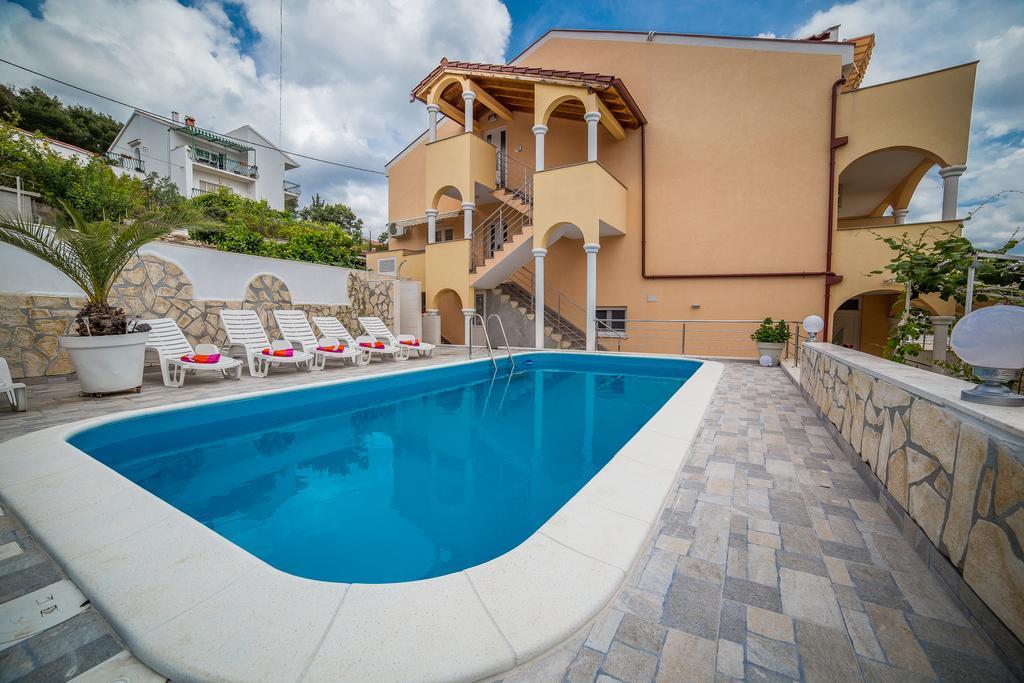 Apartments Saldun Trogir Exterior photo